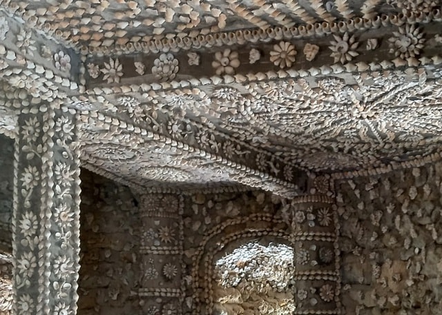 Du xuân thăm ngôi chùa làm bằng vỏ ốc độc đáo ở miền Trung- Ảnh 6.