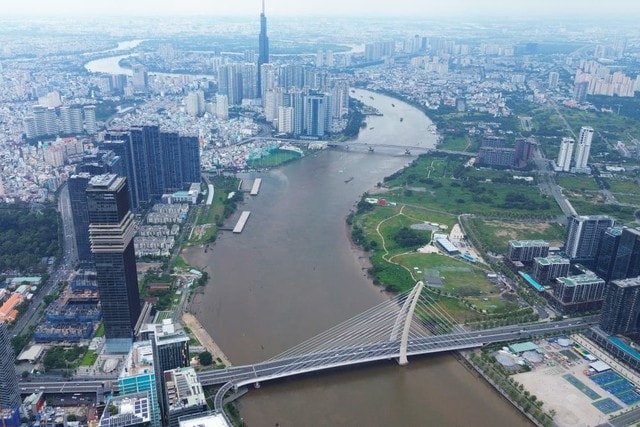 "Cỗ máy tăng trưởng" của Tp.HCM trong kỷ nguyên mới- Ảnh 4. "Cỗ máy tăng trưởng" của Tp.HCM trong kỷ nguyên mới- Ảnh 4.