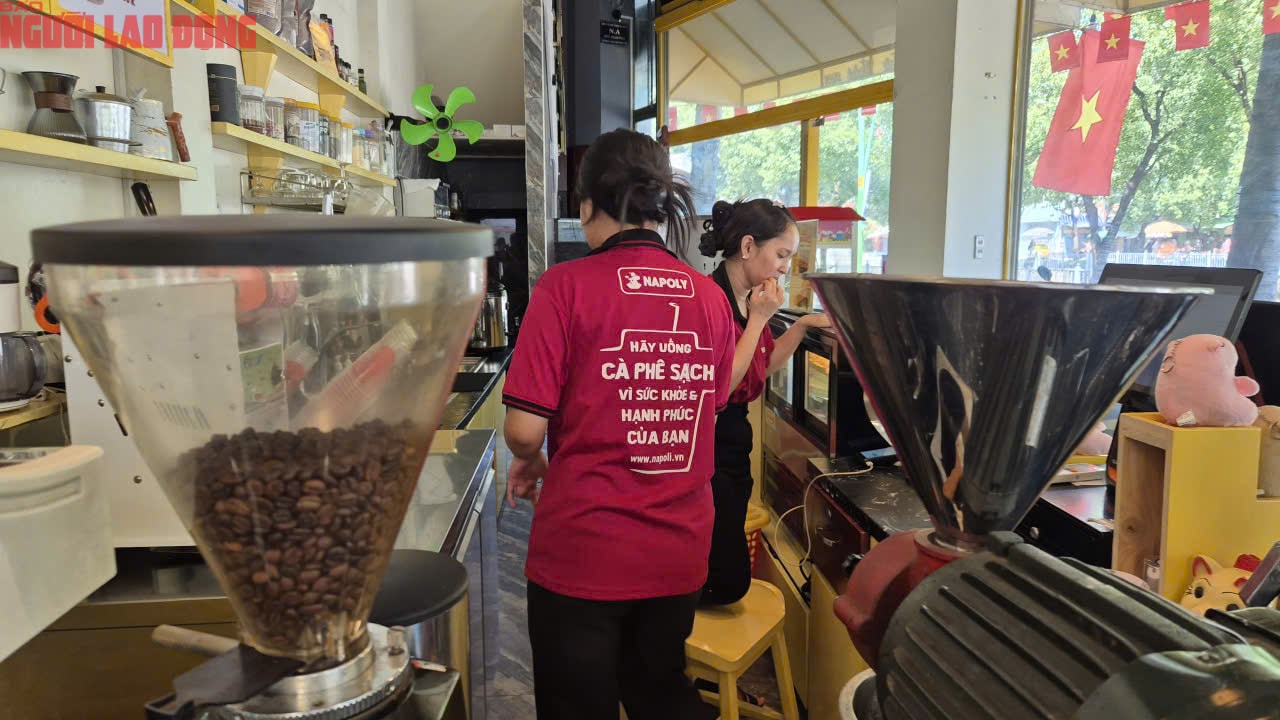 Bán quán xuyên Tết 2026 có phải là hốt bạc cho chủ quán ở TPHCM? - Ảnh 4.