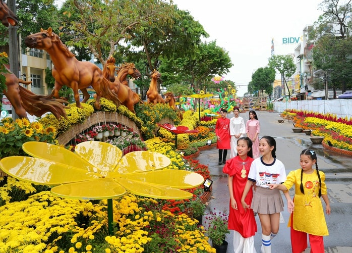 Du lịch miền Tây hút khách dịp Tết nhờ loạt trải nghiệm mới   - Ảnh 5.