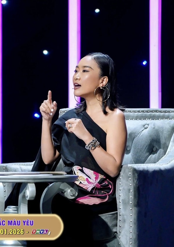 Nữ ca sĩ tuổi Ngọ lấy chồng Thụy Điển ở đời thực có cuộc sống viên mãn, tròn đầy- Ảnh 3.