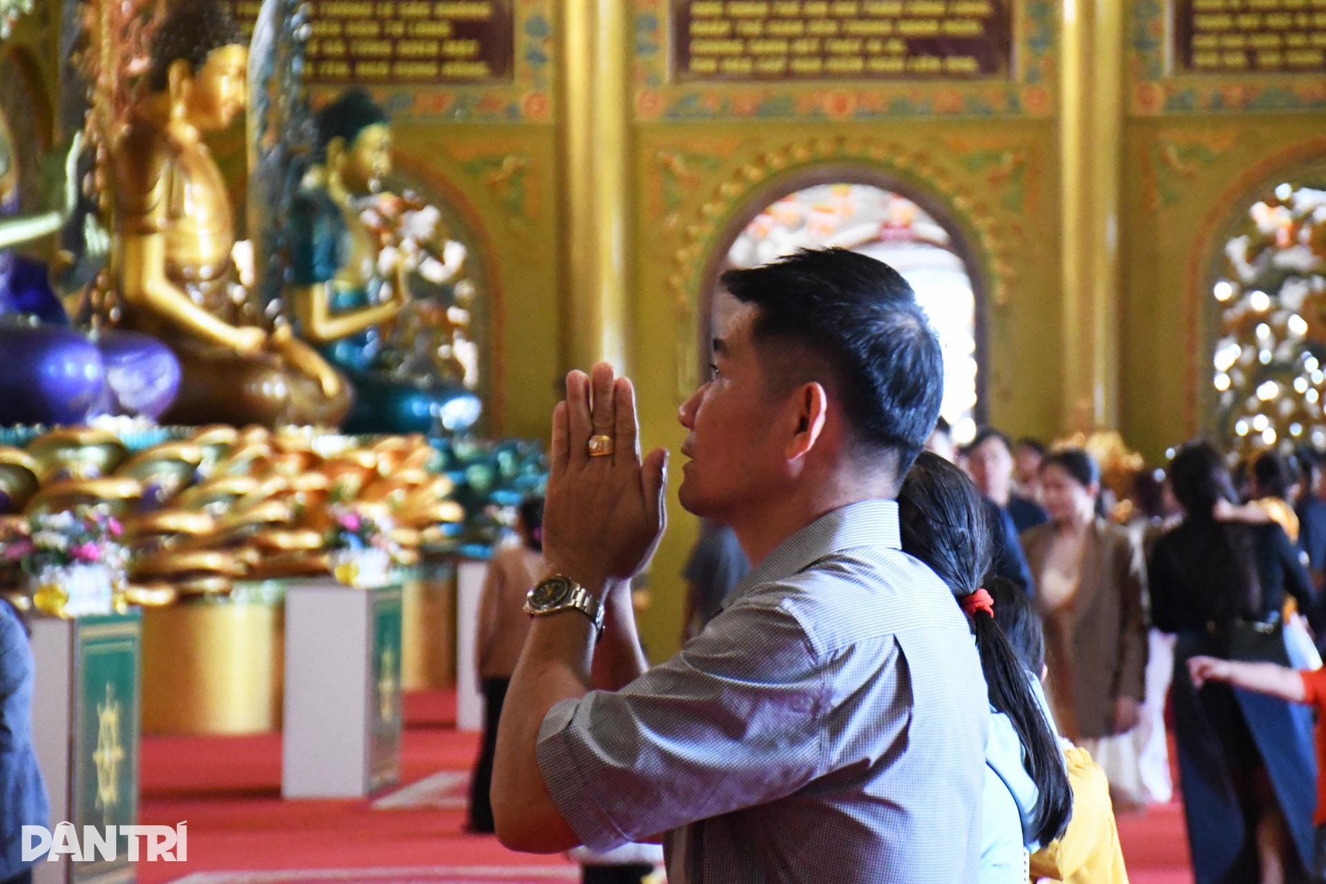 Hàng nghìn người chiêm bái tượng Quan Âm cao nhất Đông Nam Á - 6 Hàng nghìn người chiêm bái tượng Quan Âm cao nhất Đông Nam Á - 6