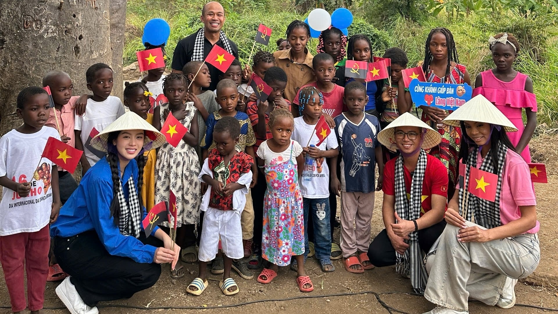 Hoa hậu Thanh Thủy được người dân Angola chào đón