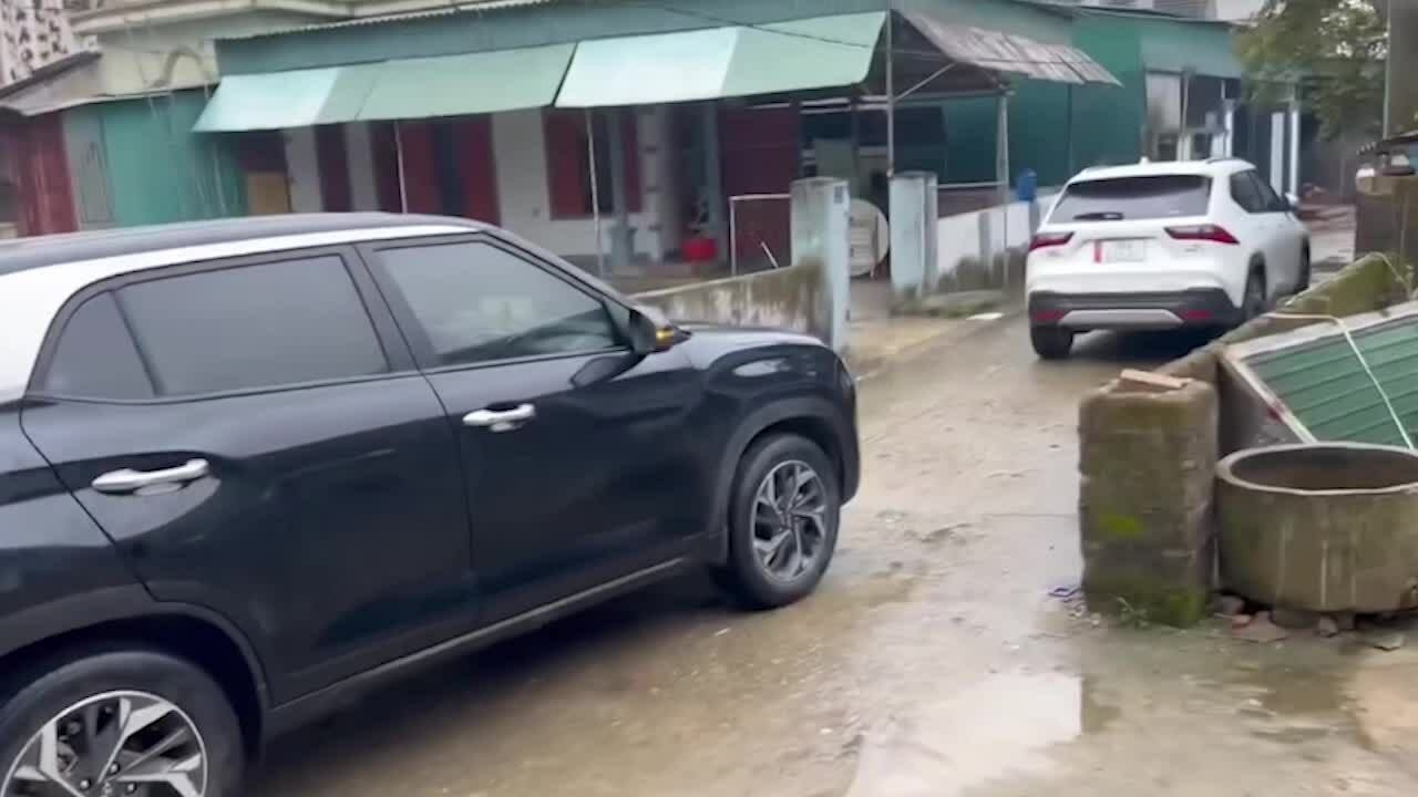 Video đỗ ôtô ở Hà Tĩnh