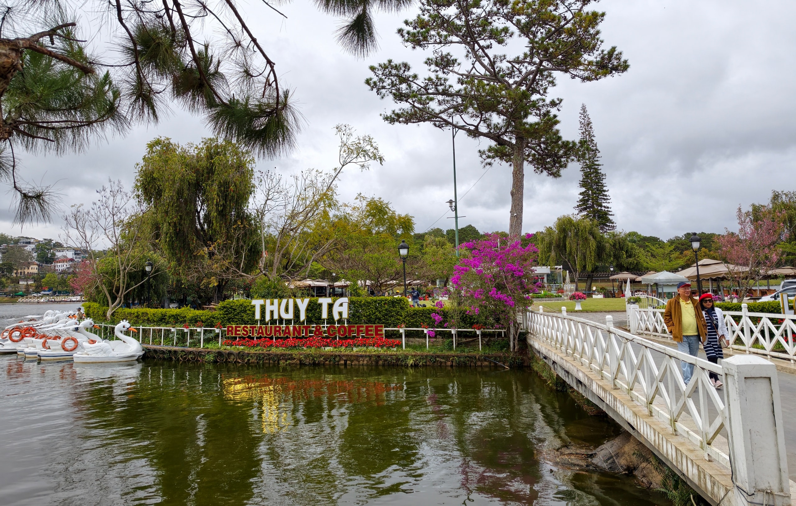 Ảnh độc đáo Đà Lạt hơn nửa thế kỷ trước và đầu năm Bính Ngọ 2026 - Ảnh 15.