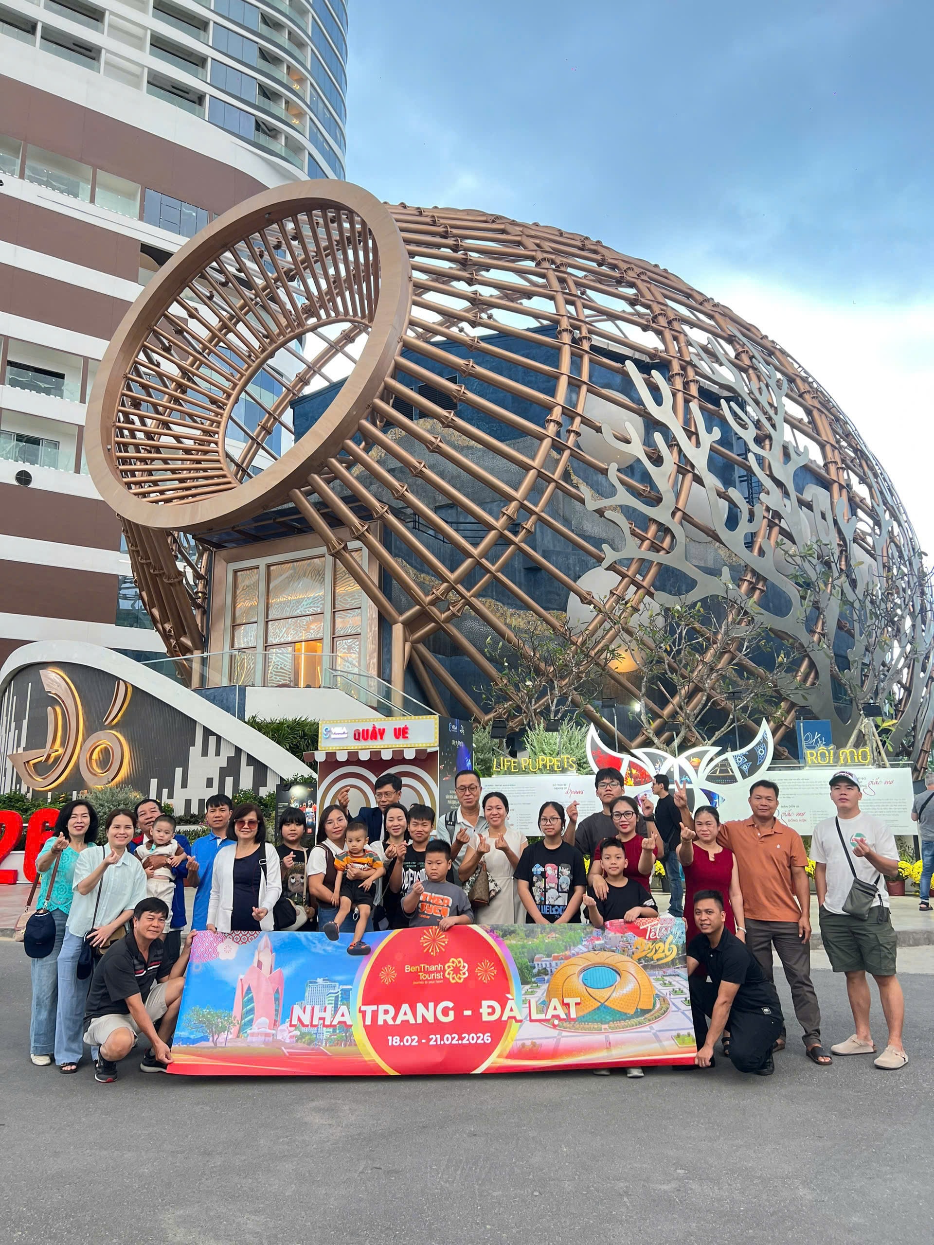 Khách du Xuân nườm nượp kỳ nghỉ Tết dài 2026 , thị trường du lịch bùng nổ - Ảnh 10. Khách du Xuân nườm nượp kỳ nghỉ Tết dài 2026 , thị trường du lịch bùng nổ - Ảnh 10.