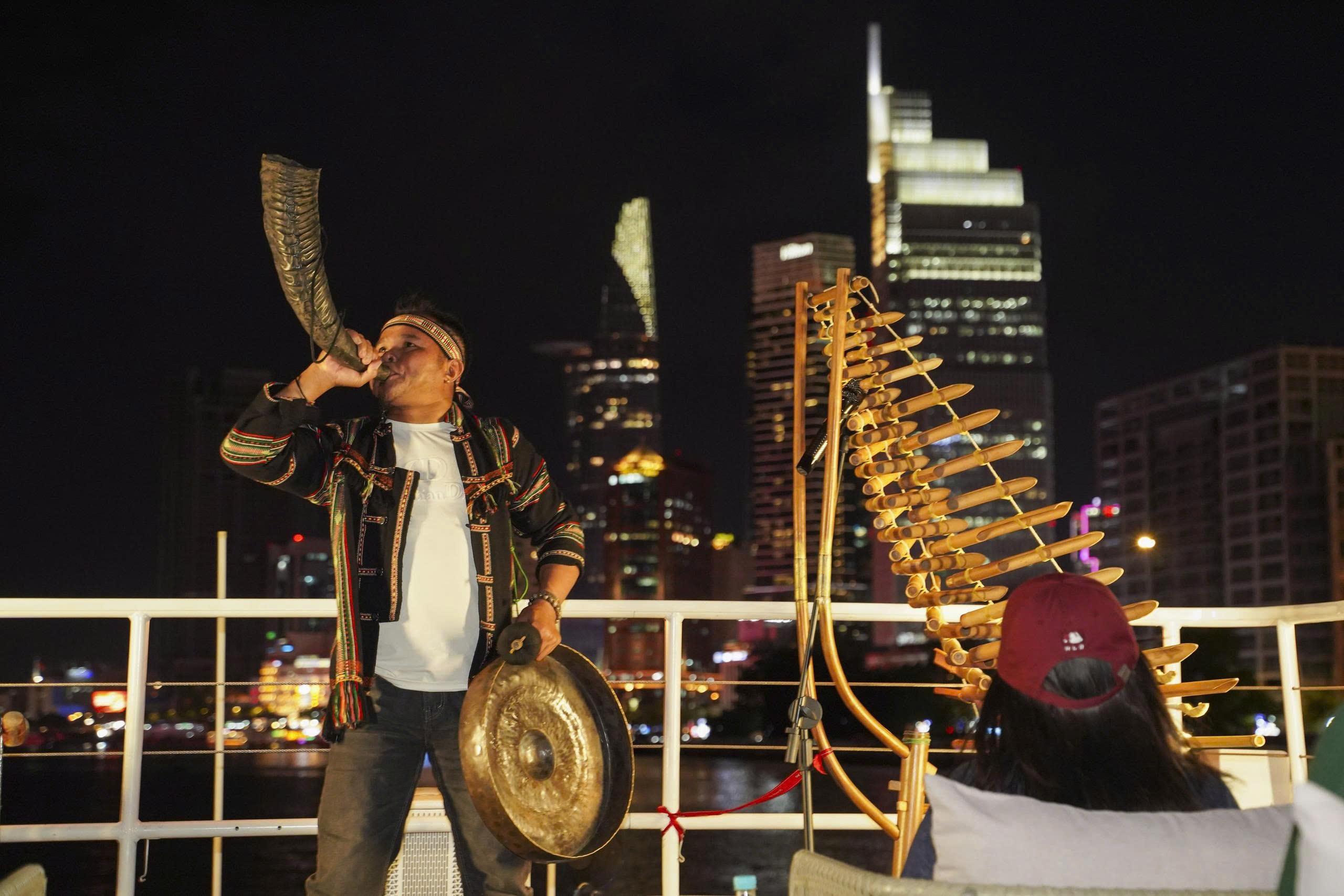 Khách du Xuân nườm nượp kỳ nghỉ Tết dài 2026 , thị trường du lịch bùng nổ - Ảnh 8. Khách du Xuân nườm nượp kỳ nghỉ Tết dài 2026 , thị trường du lịch bùng nổ - Ảnh 8.