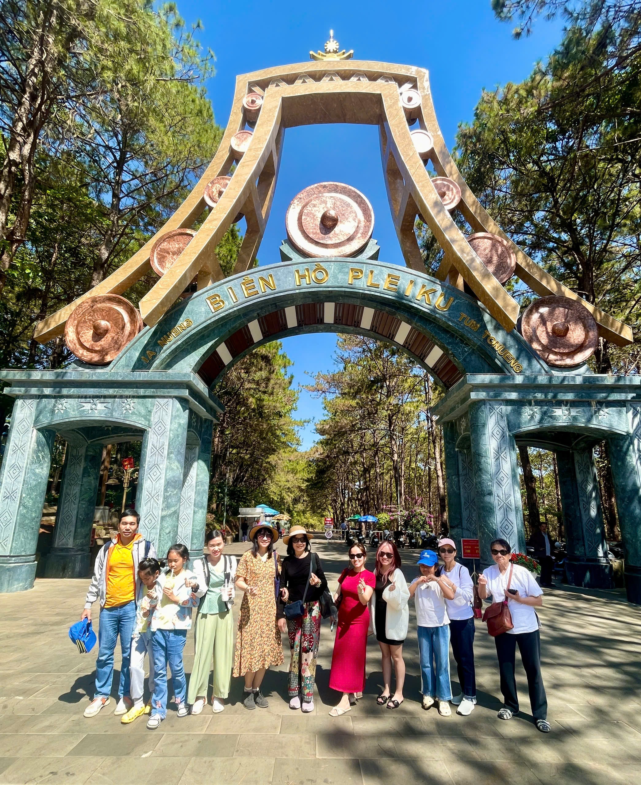 Khách du Xuân nườm nượp kỳ nghỉ Tết dài 2026 , thị trường du lịch bùng nổ - Ảnh 5. Khách du Xuân nườm nượp kỳ nghỉ Tết dài 2026 , thị trường du lịch bùng nổ - Ảnh 5.