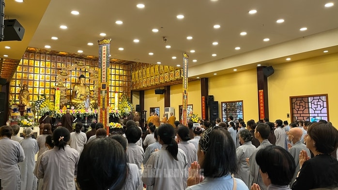 VIDEO: Ngôi chùa đặc biệt làm tết Trung thu cho những hương linh bé bỏng tại TP HCM - Ảnh 1.