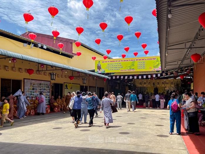 VIDEO: Ngôi chùa đặc biệt làm tết Trung thu cho những hương linh bé bỏng tại TP HCM - Ảnh 2.