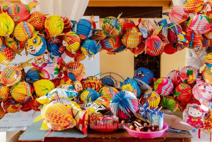 VIDEO: Ngôi chùa đặc biệt làm tết Trung thu cho những hương linh bé bỏng tại TP HCM - Ảnh 6.