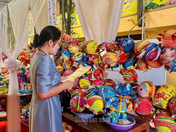 VIDEO: Ngôi chùa đặc biệt làm tết Trung thu cho những hương linh bé bỏng tại TP HCM - Ảnh 16.