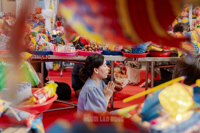 VIDEO: Ngôi chùa đặc biệt làm tết Trung thu cho những hương linh bé bỏng tại TP HCM - Ảnh 27.