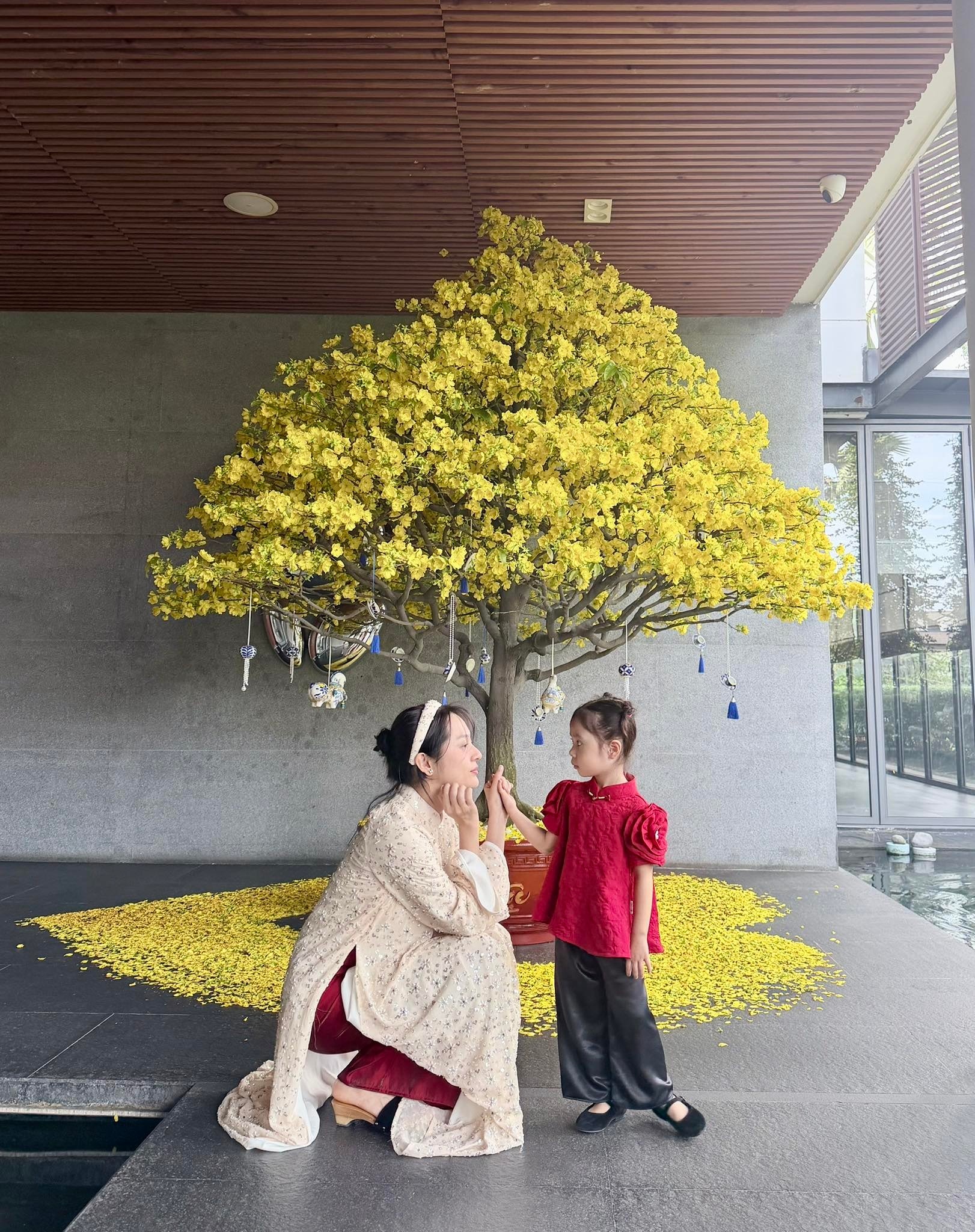 Angela Phuong Trinh anh 9