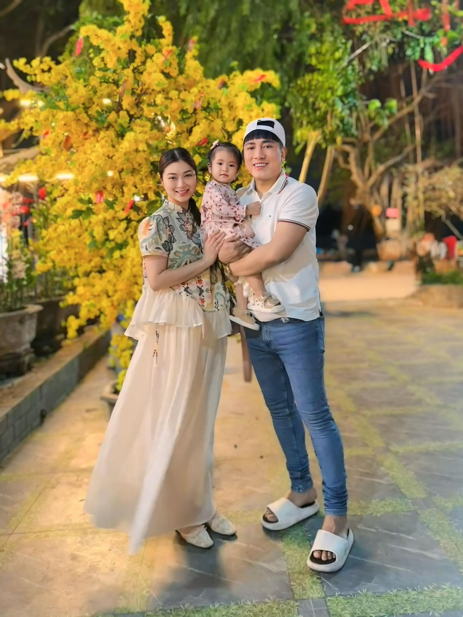 Angela Phuong Trinh anh 6