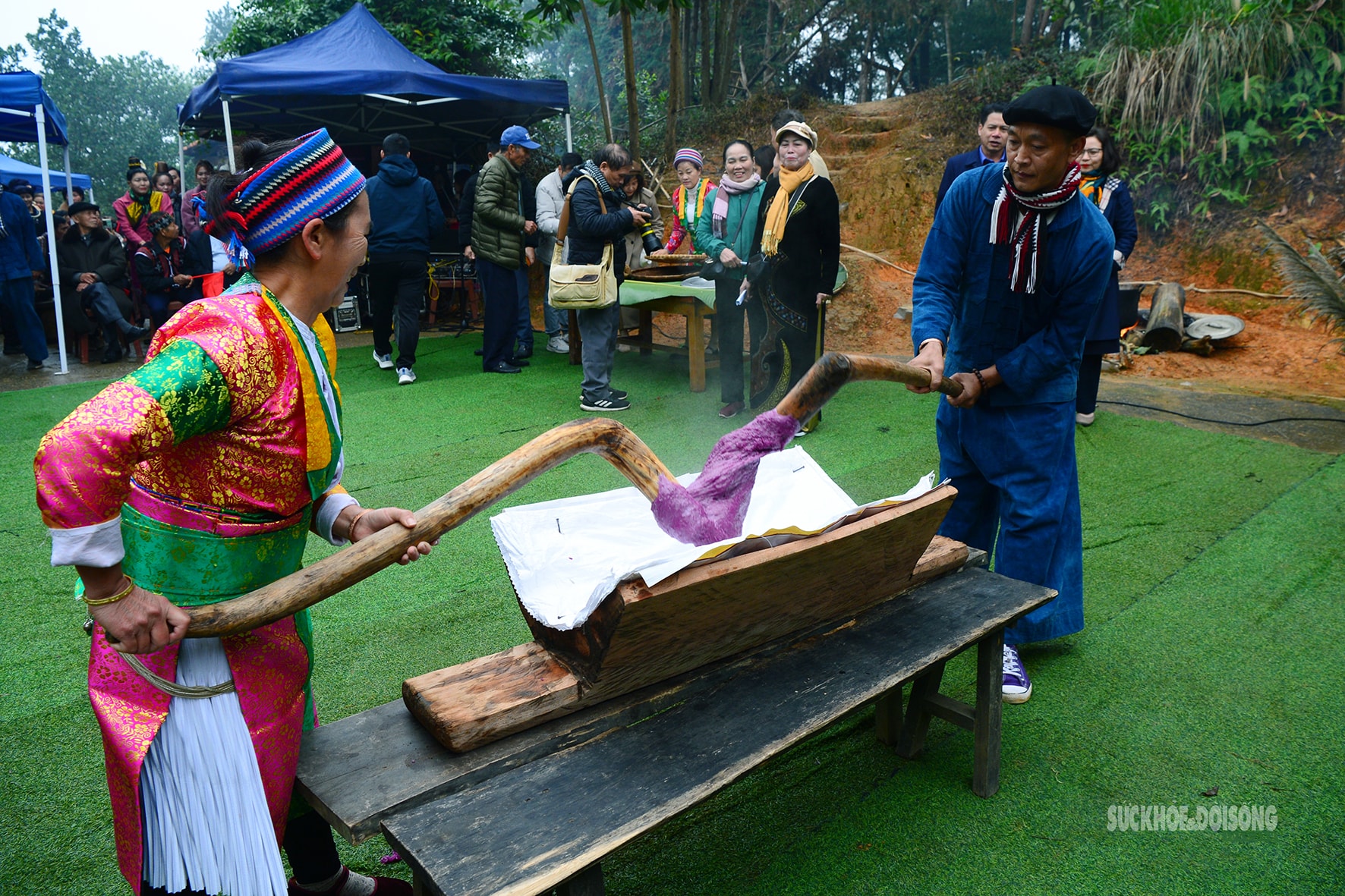 Người Mông đón Tết ở Thủ đô- Ảnh 1.