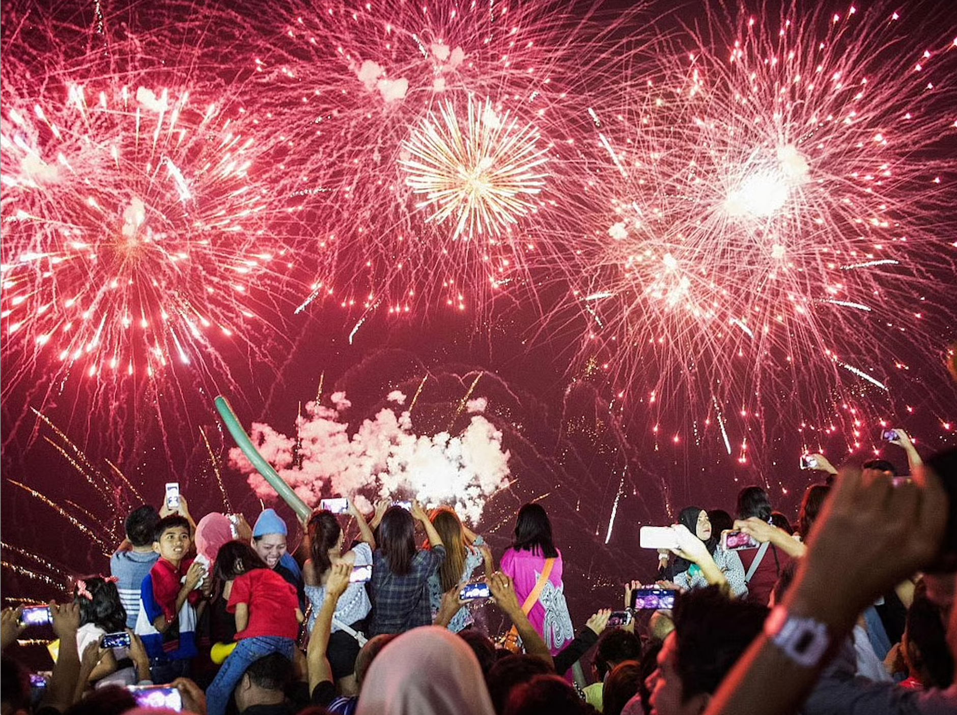 Người dân Philippines đón năm mới.