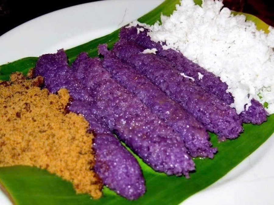 Bánh Puto Bumbong - loại bánh truyền thống ở Philippines. (Ảnh: pinterest)