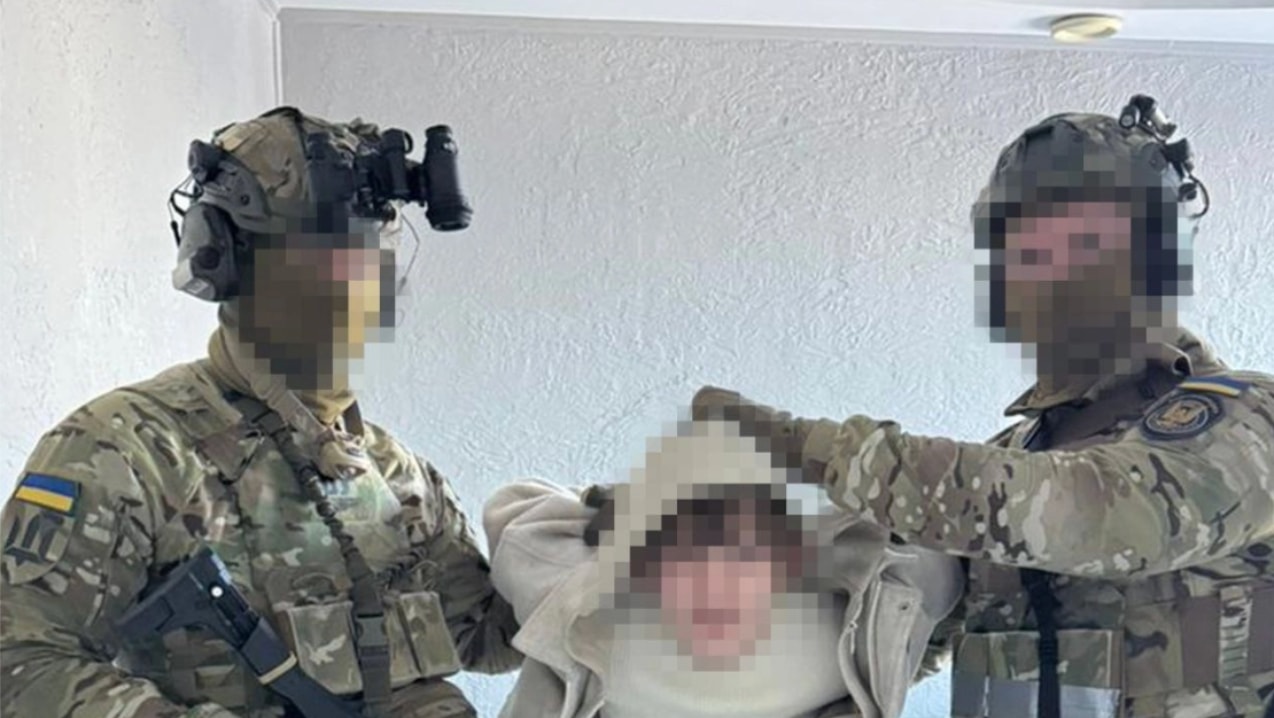 Một nghi phạm bị bắt giữ. (Ảnh: SBU)