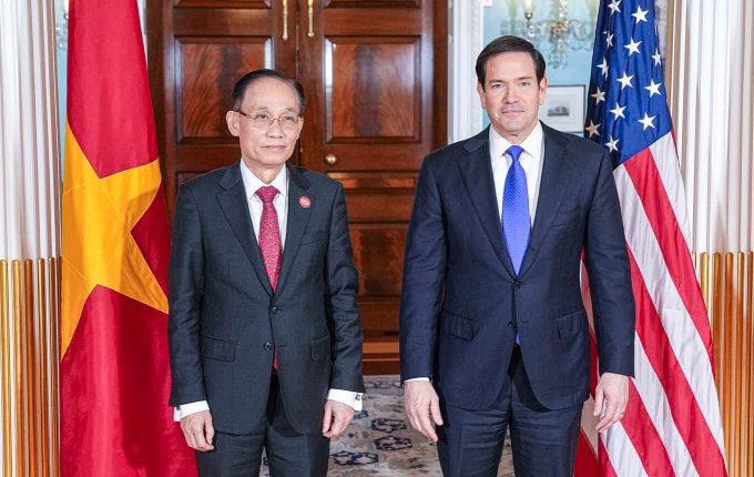 Bộ trưởng Ngoại giao Lê Hoài Trung (trái) gặp Ngoại trưởng Marco Rubio tại Bộ Ngoại giao Mỹ, ngày 19/2. Ảnh: X/Secretary Marco Rubio