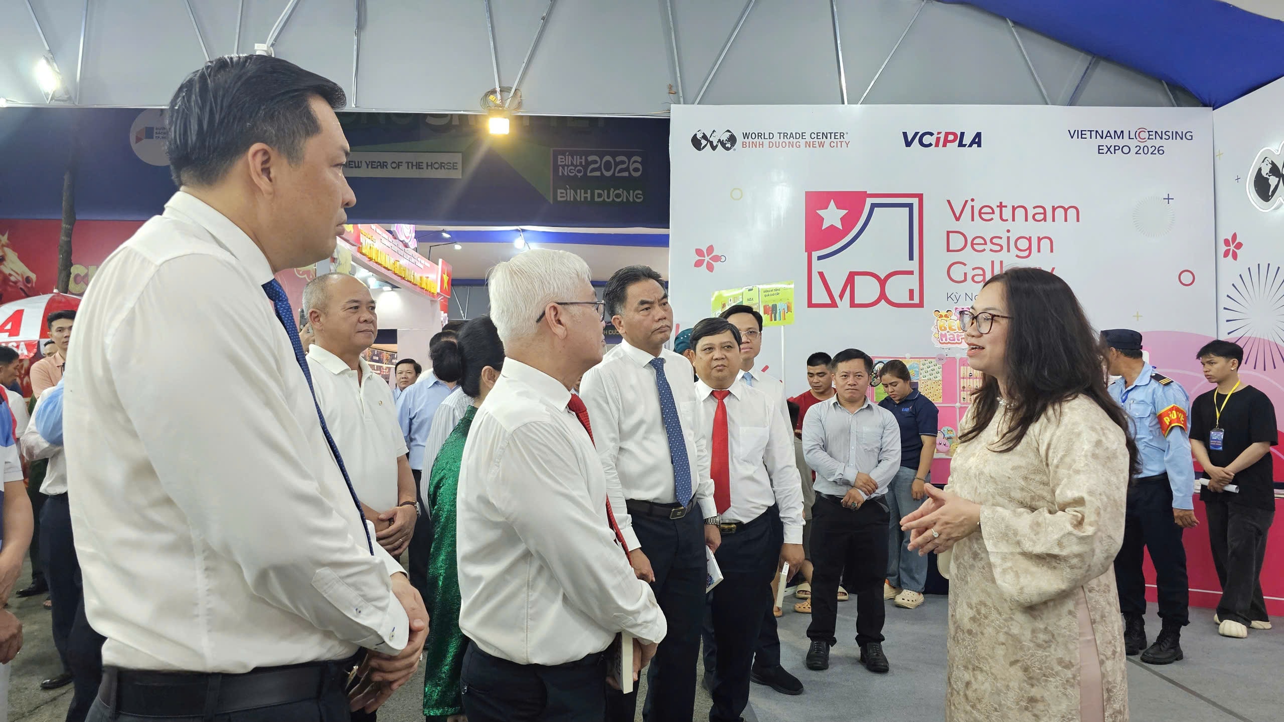 Lễ hội đường hoa , đường sách Tết Bính Ngọ 2026: Hòa nhịp văn hóa chính trị tại Bình Dương - Ảnh 3.