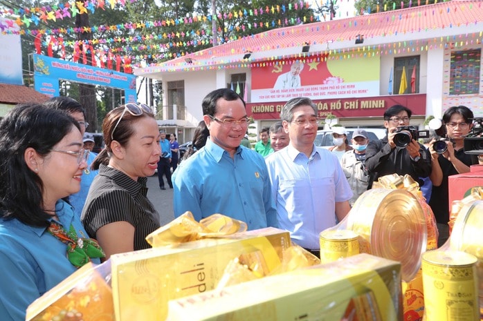 Chợ Tết Công đoàn trực tuyến đã phục vụ 215.000 lượt công nhân lao động mua sắm trị giá gần 110 tỉ đồng - Ảnh 3.