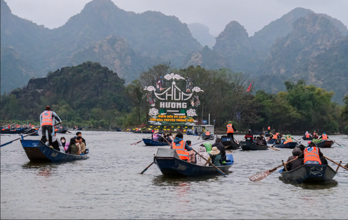 Những lễ hội nổi tiếng miền Bắc nhất định phải đến - Ảnh 1.