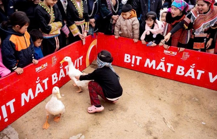 Độc đáo hội xuân “mở cổng trời” trên đỉnh Fansipan - Ảnh 3.