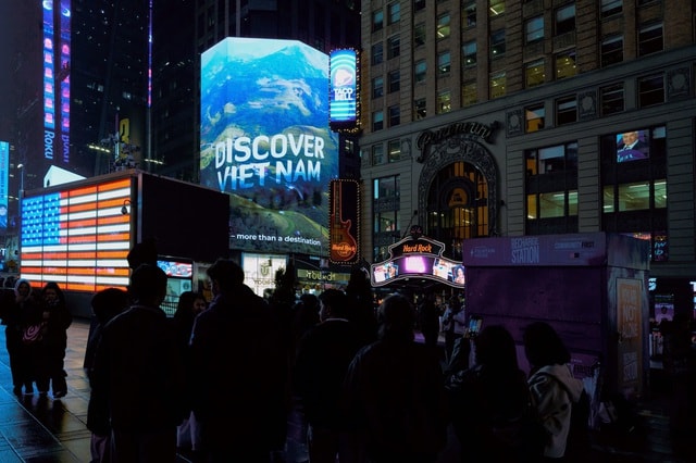 Hình ảnh Việt Nam tỏa sáng tại Quảng trường Thời đại, New York- Ảnh 1. Hình ảnh Việt Nam tỏa sáng tại Quảng trường Thời đại, New York- Ảnh 1.