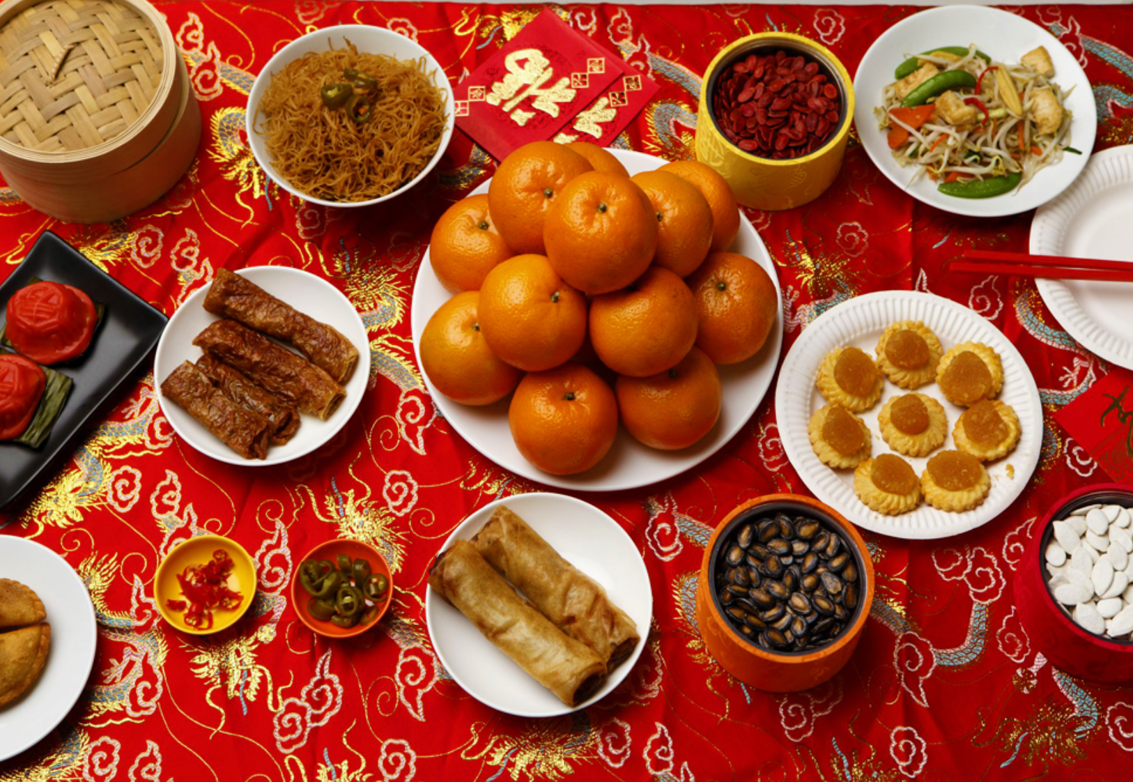 Đồ ăn ngày Tết tại Singapore.