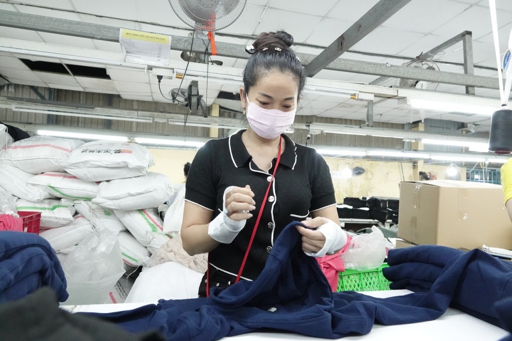 Doanh nghiệp cải thiện đãi ngộ để kéo công nhân trở lại sau Tết - 2