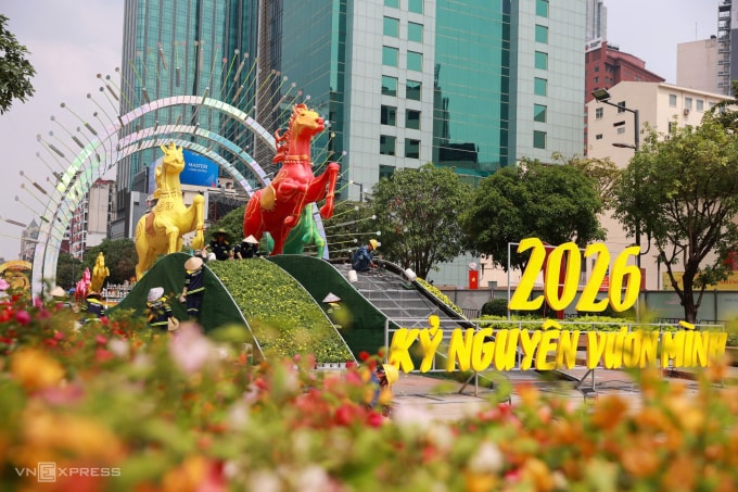 Hình ảnh chín ngựa trong đại cảnh Giang sơn cẩm tú được giữ lại. Ảnh: Quỳnh Trần