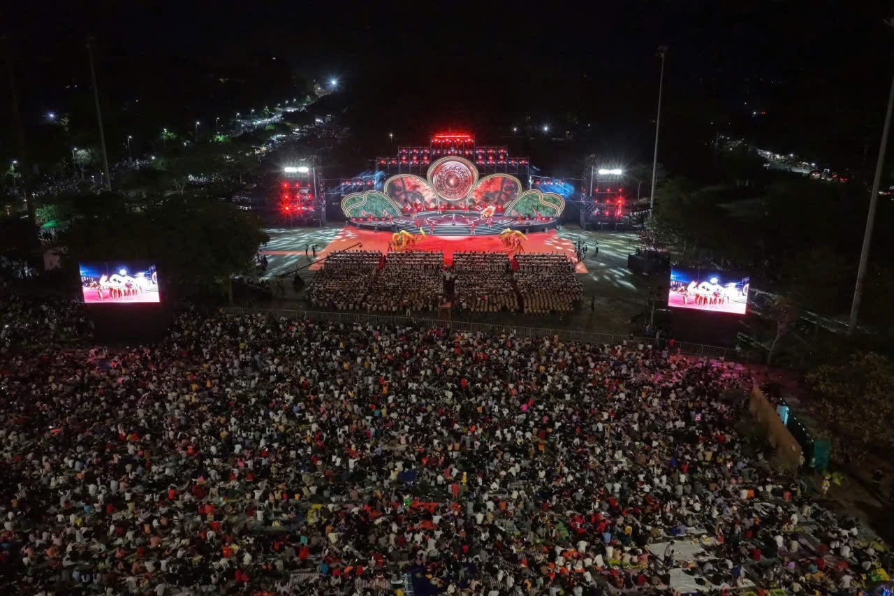 300 . 000 Người tham gia Hội Xuân núi Bà Đen năm 2026 tại Tây Ninh - Ảnh 7. 300 . 000 Người tham gia Hội Xuân núi Bà Đen năm 2026 tại Tây Ninh - Ảnh 7.