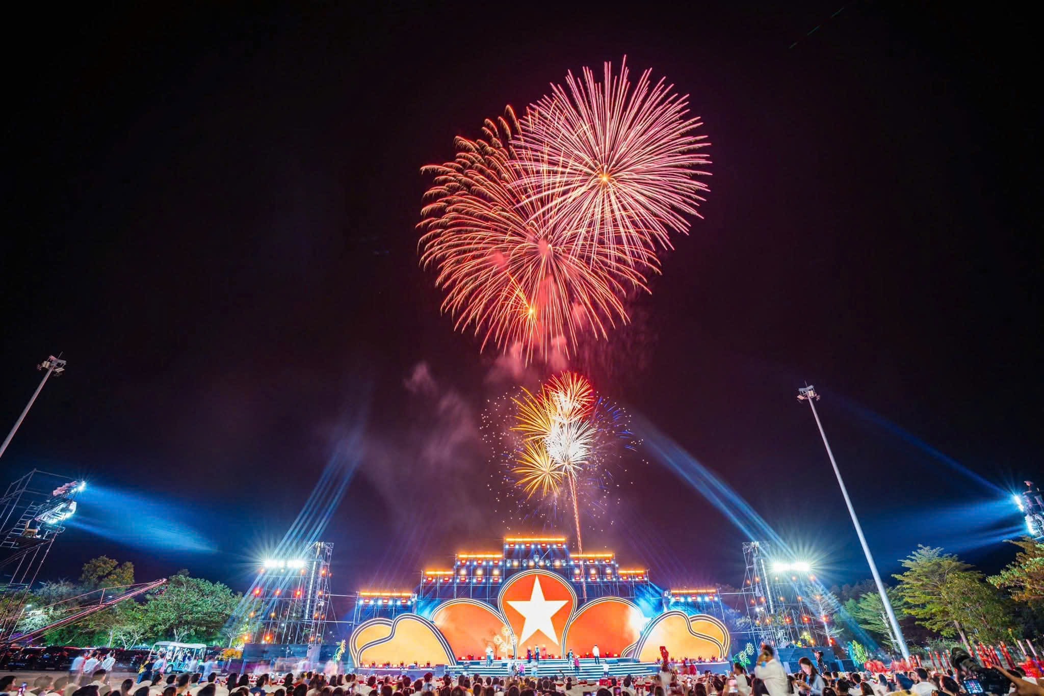 300 . 000 Người tham gia Hội Xuân núi Bà Đen năm 2026 tại Tây Ninh - Ảnh 15. 300 . 000 Người tham gia Hội Xuân núi Bà Đen năm 2026 tại Tây Ninh - Ảnh 15.