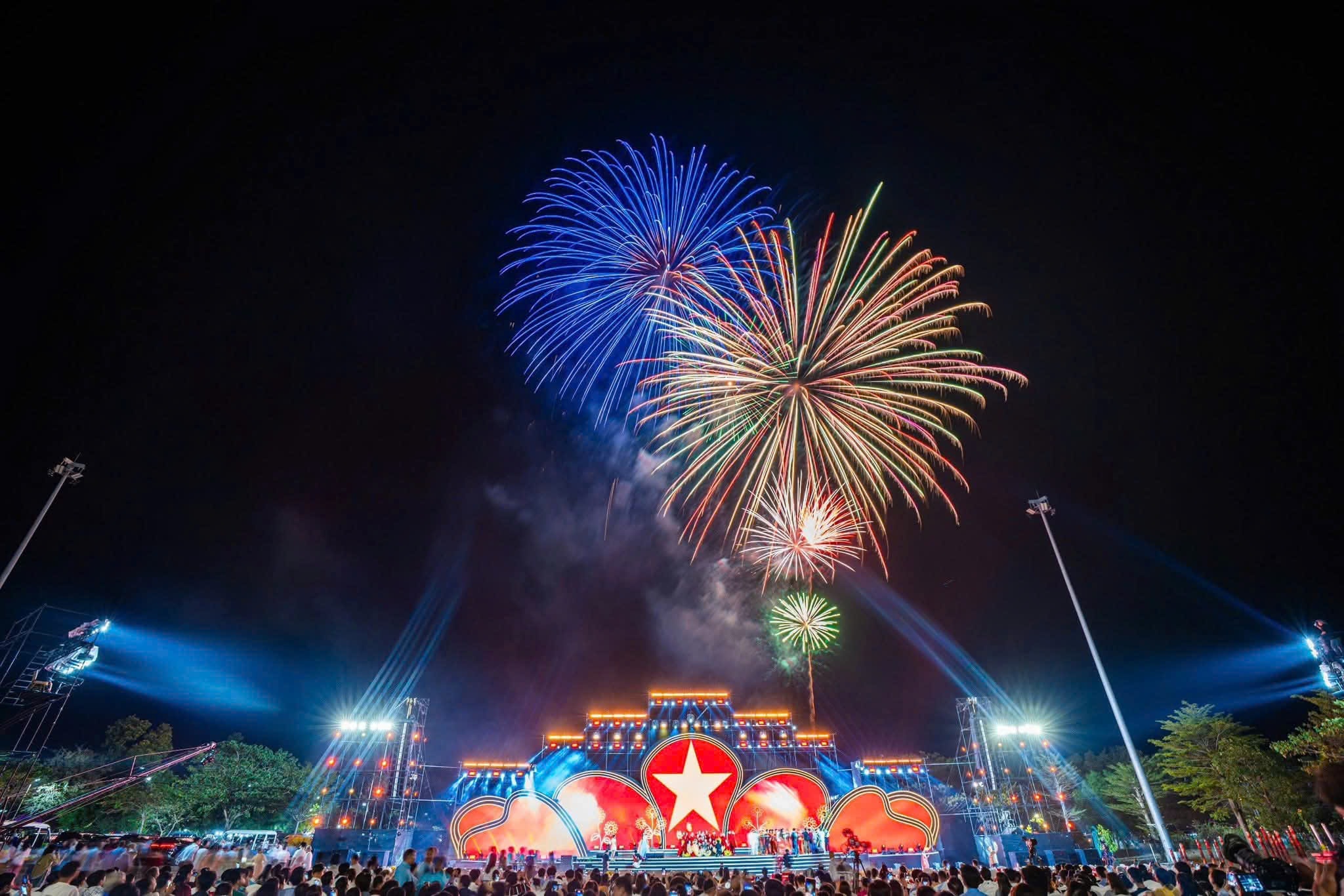 300 . 000 Người tham gia Hội Xuân núi Bà Đen năm 2026 tại Tây Ninh - Ảnh 17. 300 . 000 Người tham gia Hội Xuân núi Bà Đen năm 2026 tại Tây Ninh - Ảnh 17.