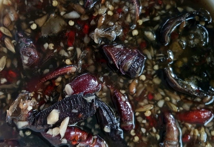 Lý do mắm cua núi giá 800 . 000 Đồng / kg và sự hấp dẫn của đặc sản An Giang - Ảnh 1.