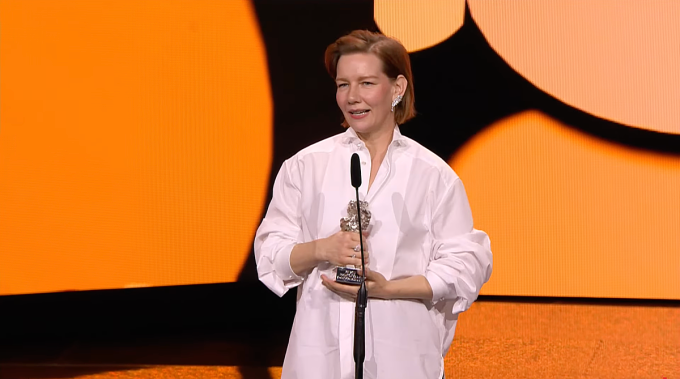 Ngôi sao điện ảnh Đức Sandra Hüller, 48 tuổi, nhận giải Gấu Bạc tại Liên hoan phim Berlin (Berlinale) lần thứ 76. Ảnh: Berlinale - Berlin International Film Festival