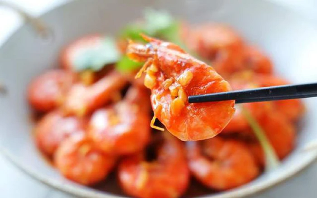 5 nhóm người không nên ăn tôm dù thích đến mấy kẻo "rước bệnh vào người" - Ảnh 2.