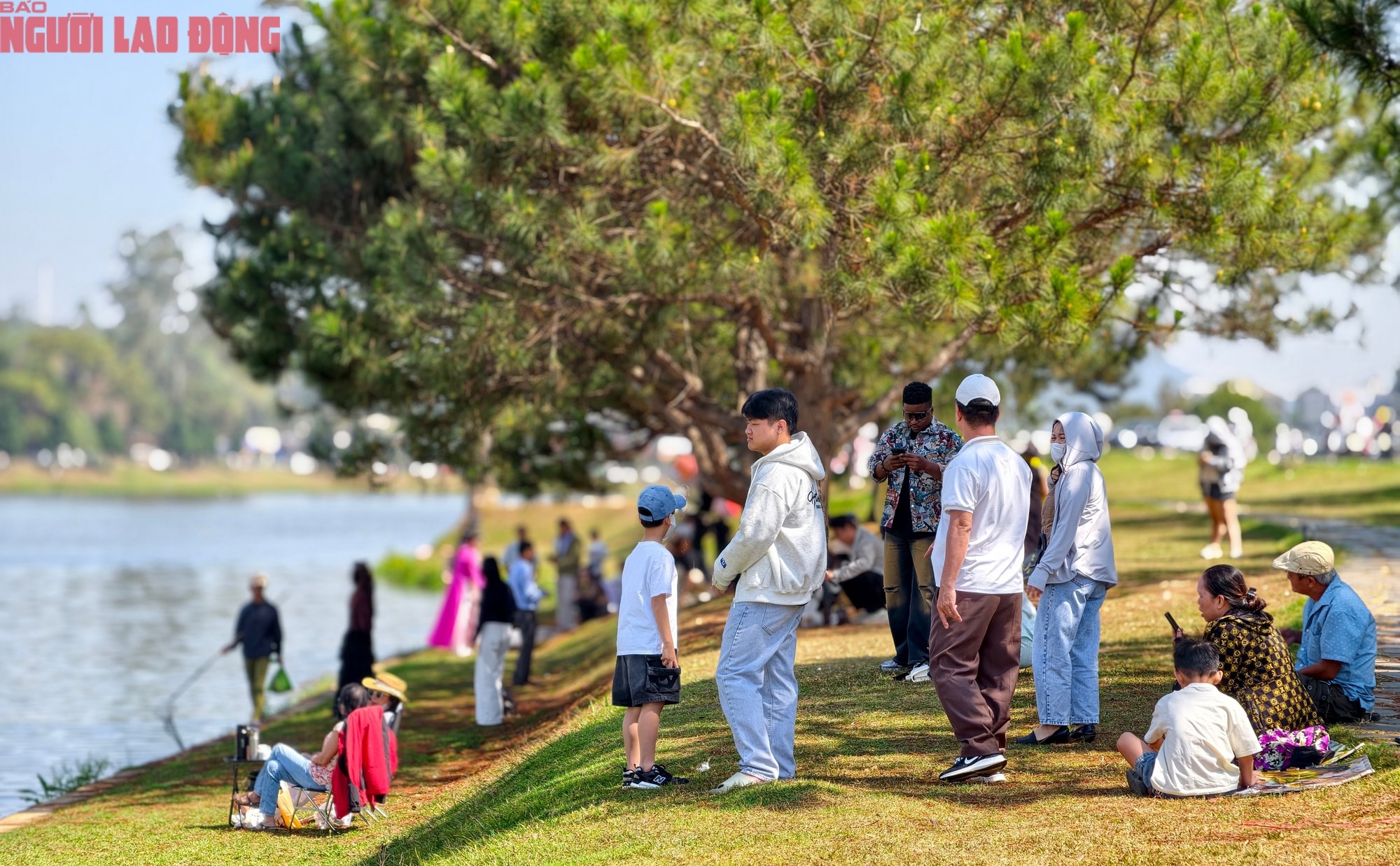 Mùng 6 Tết, Đà Lạt vẫn rộn ràng khách du xuân - Ảnh 20.