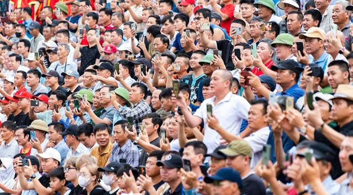 "Ông trâu" số 06 giành chức vô địch lễ hội chọi trâu truyền thống Đồ Sơn 2025- Ảnh 4.