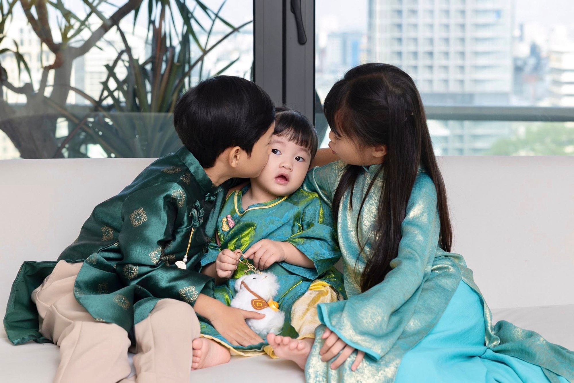 Phản ứng của Đặng Thu Thảo khi được khen 'đẹp nhất Việt Nam'- Ảnh 7.