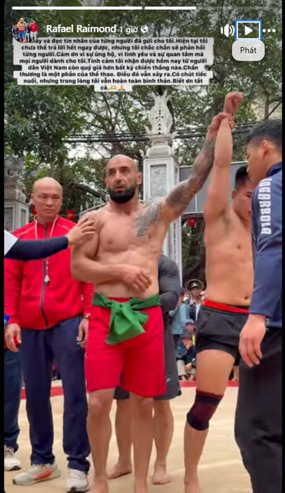 Đô vật Rafael chia sẻ clip giơ cao tay của Bạch Văn Nghĩa và cảm ơn sự quan tâm của khán giả tại sới vật