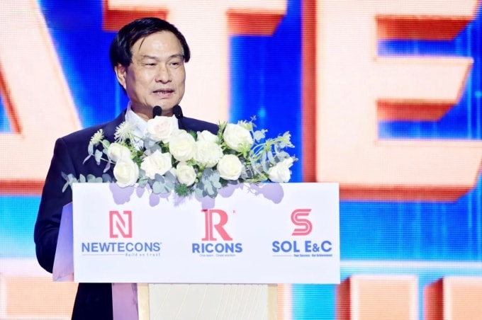 Ông Nguyễn Bá Dương trong hội nghị tổng kết năm 2025, ngày 16/1. Ảnh: Newtecons