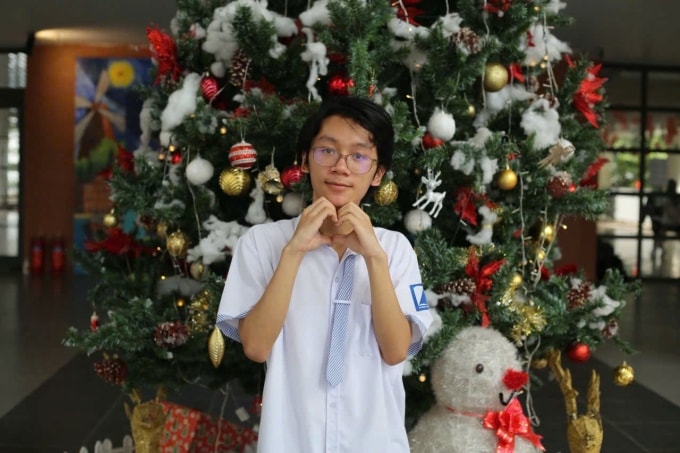 Nguyễn Tuấn Anh, học sinh lớp 11 Anh 1, trường THPT chuyên Hà Nội - Amsterdam. Ảnh: Nhân vật cung cấp