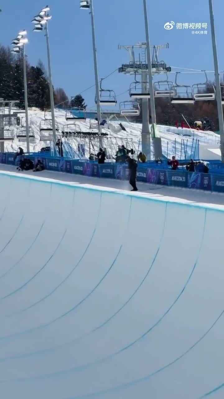 Người bà gieo khát khao chinh phục cho 'Công chúa tuyết'