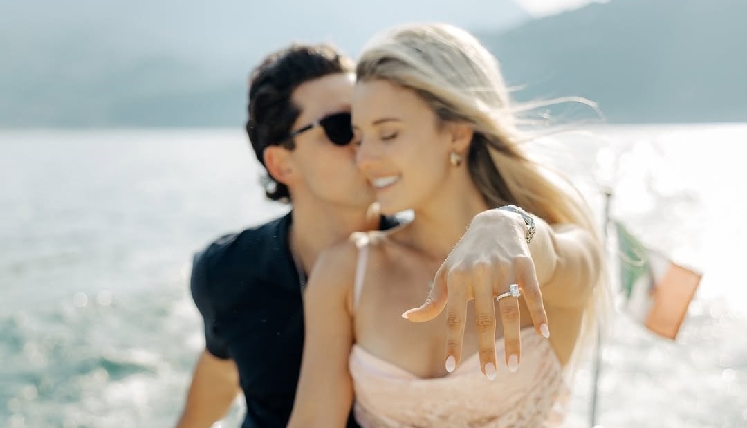 Lindsay Brewer được bạn trai cầu hôn