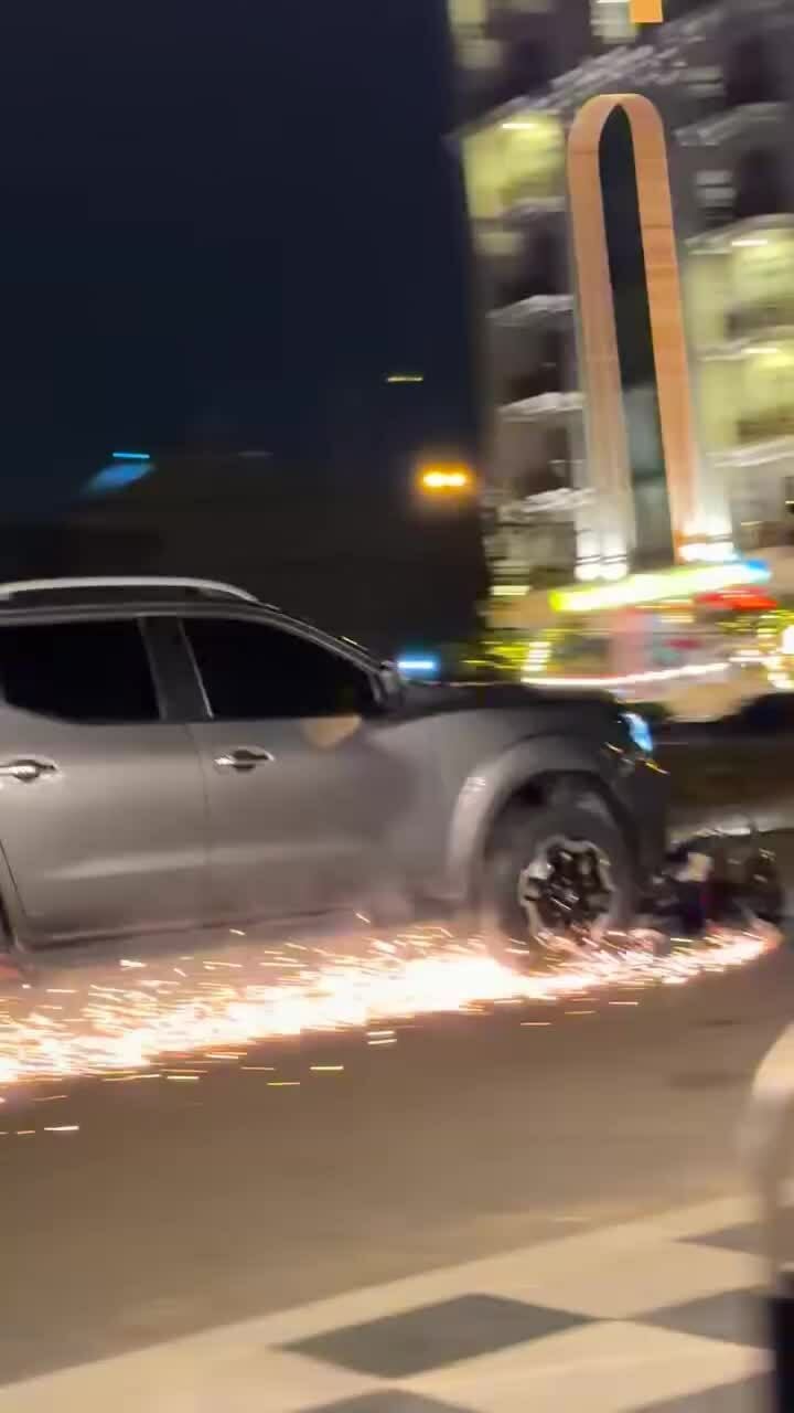 Tài xế ôtô lê xe máy đi gần 1 km ở Phan Thiết đã bị tạm giữ 