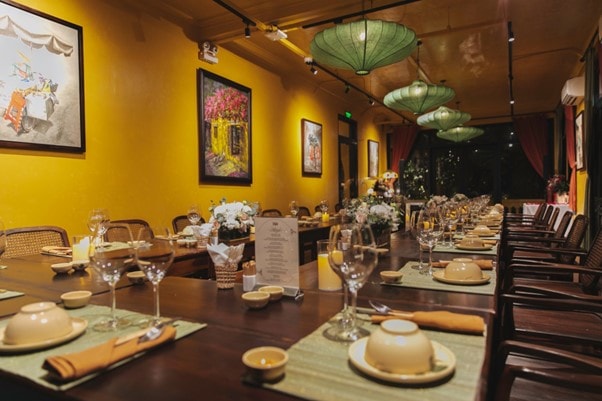 Quán Bụi – Laang Saigon: Khi bữa tiệc tân niên bắt đầu từ cảm giác an yên của bếp nhà - Ảnh 1.