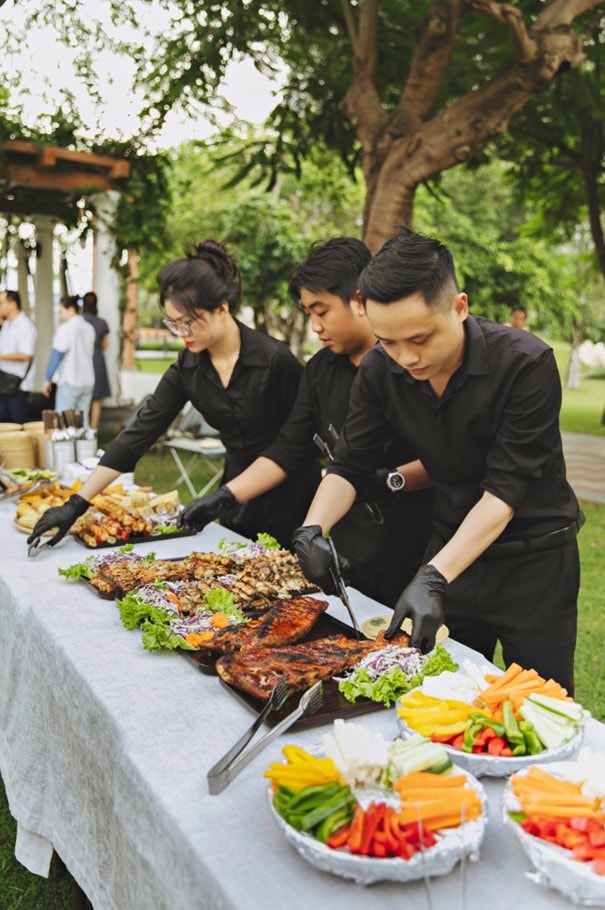 Quán Bụi – Laang Saigon: Khi bữa tiệc tân niên bắt đầu từ cảm giác an yên của bếp nhà - Ảnh 4.