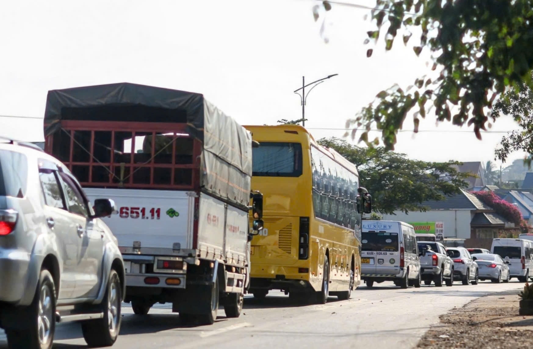Du khách thong thả rời Đà Lạt sau kì nghỉ Tết Nguyên đán - Ảnh 9.